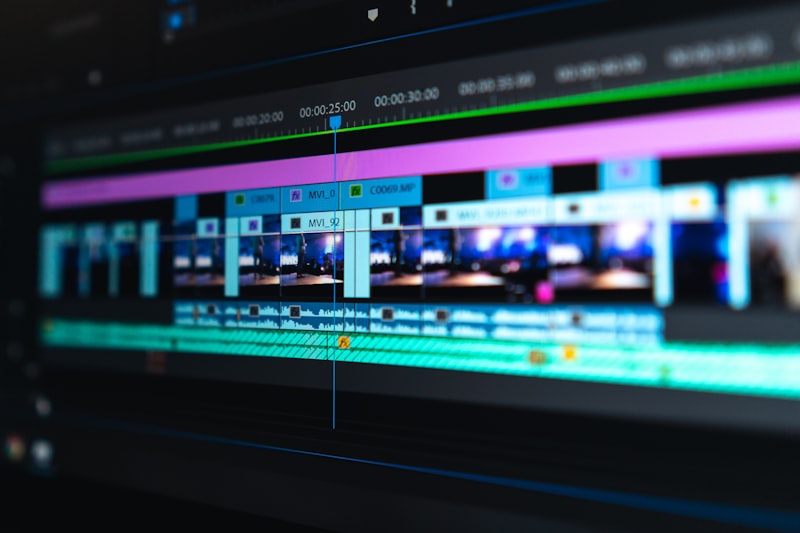 Videocamera professionale configurata per le riprese in studio